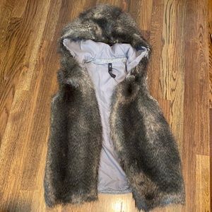 Jessica Simpson faux fur vest
